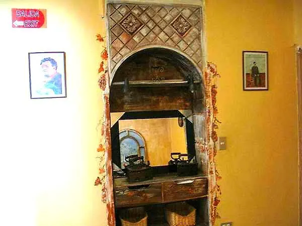 Aqua Hostal Mabel كوينكا 2*,  الإكوادور