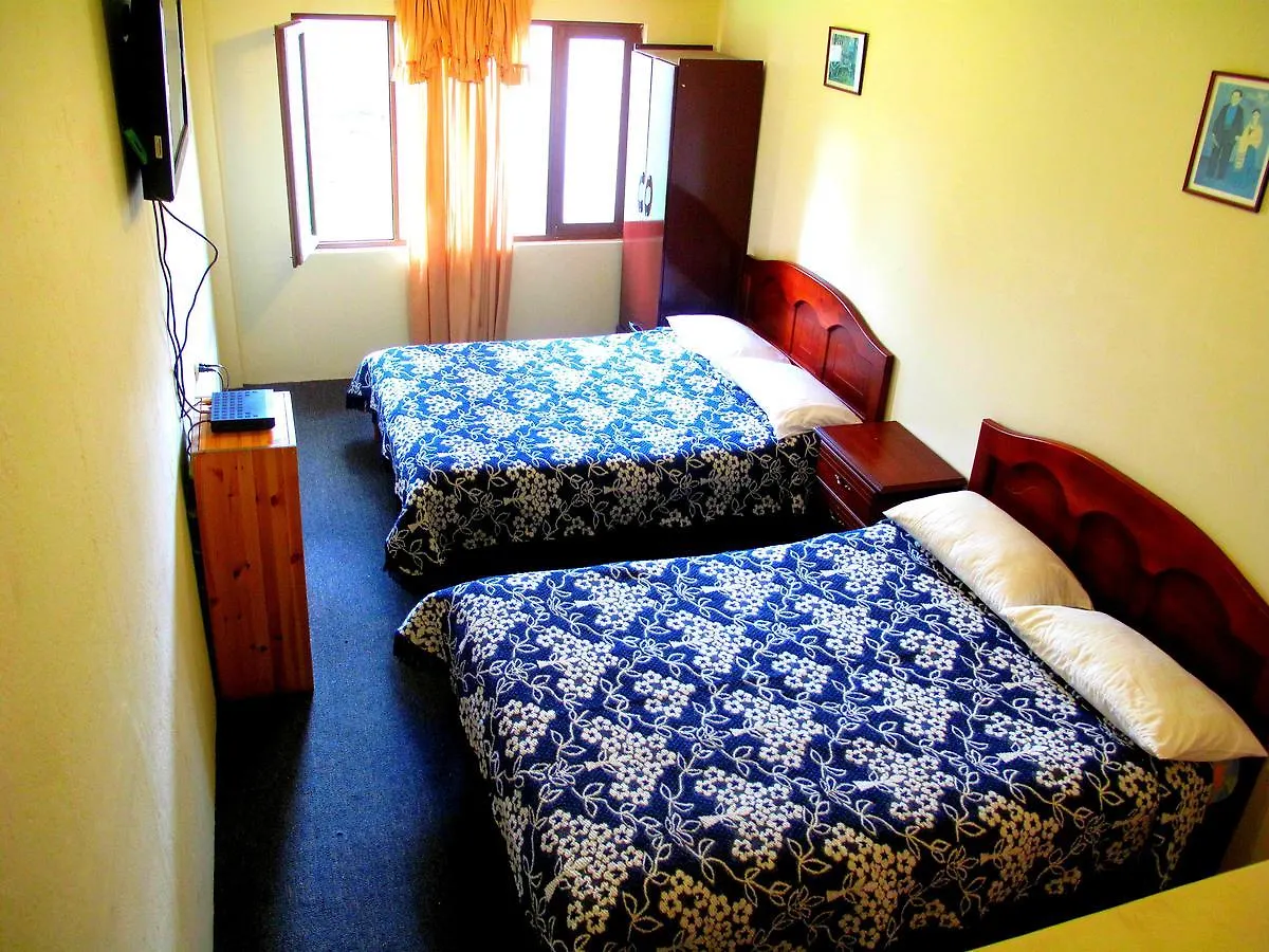 فندق Aqua Hostal Mabel كوينكا